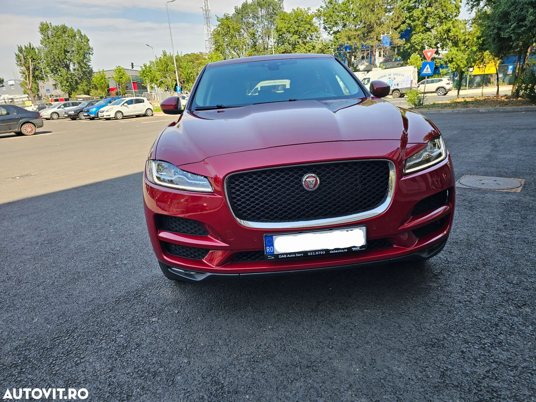 Jaguar F-Pace 20d AWD Portfolio - 1