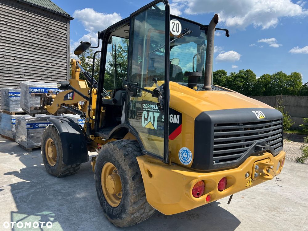 Caterpillar Ładowarka łamana 906M Cat łyżka widły 907 908 5 6 ton SZYBKOZŁĄCZE HYDRAULICZNE dodatkowe linie ZAMIATARKA za dopłatą - 8