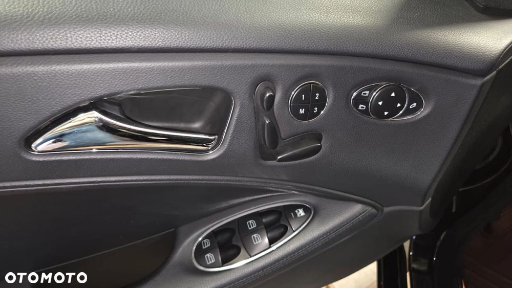 Mercedes-Benz CLS - 6