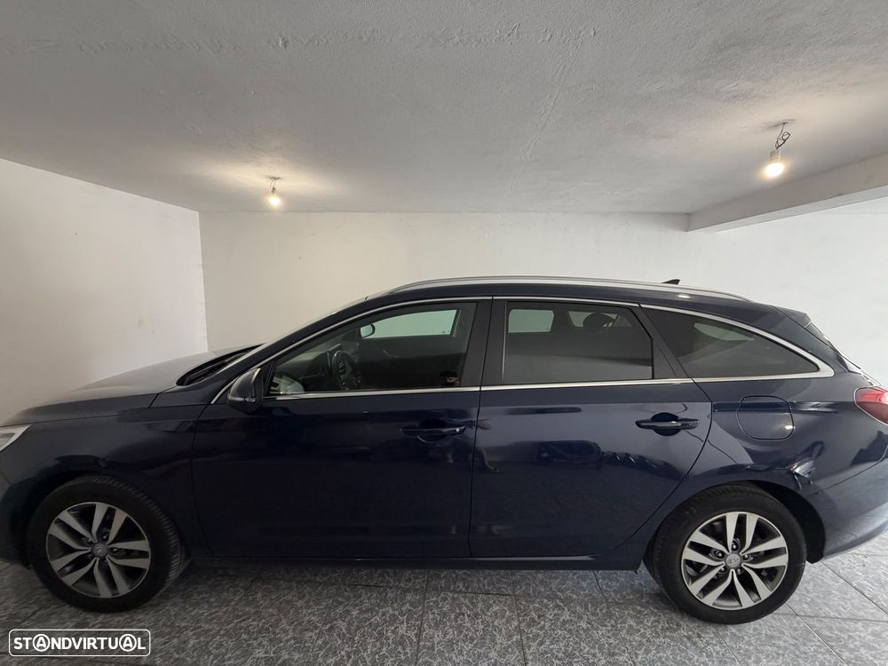 Hyundai i30 CW - 8