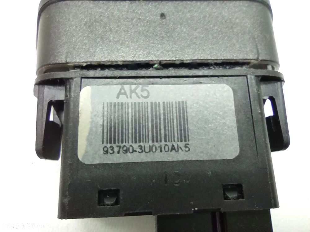 WŁĄCZNIK ŚWIATEŁ AWARYJNYCH 93790-3U010 KIA SPORTAGE III 2010-2015r.  ORYGINAŁ - 4