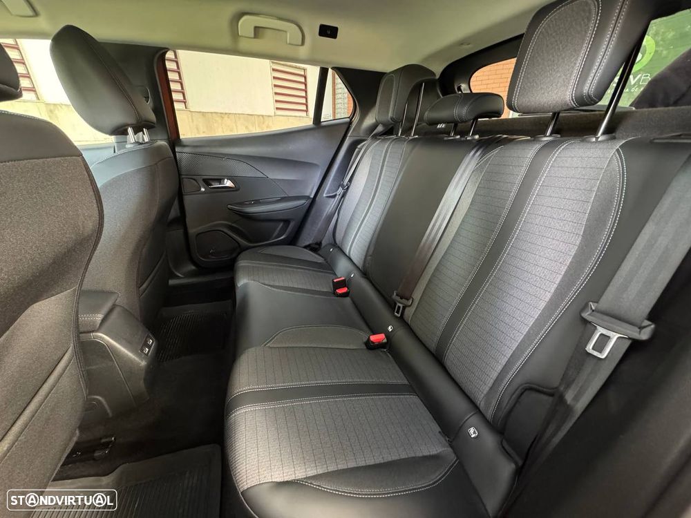 Peugeot e-2008 Allure - 7