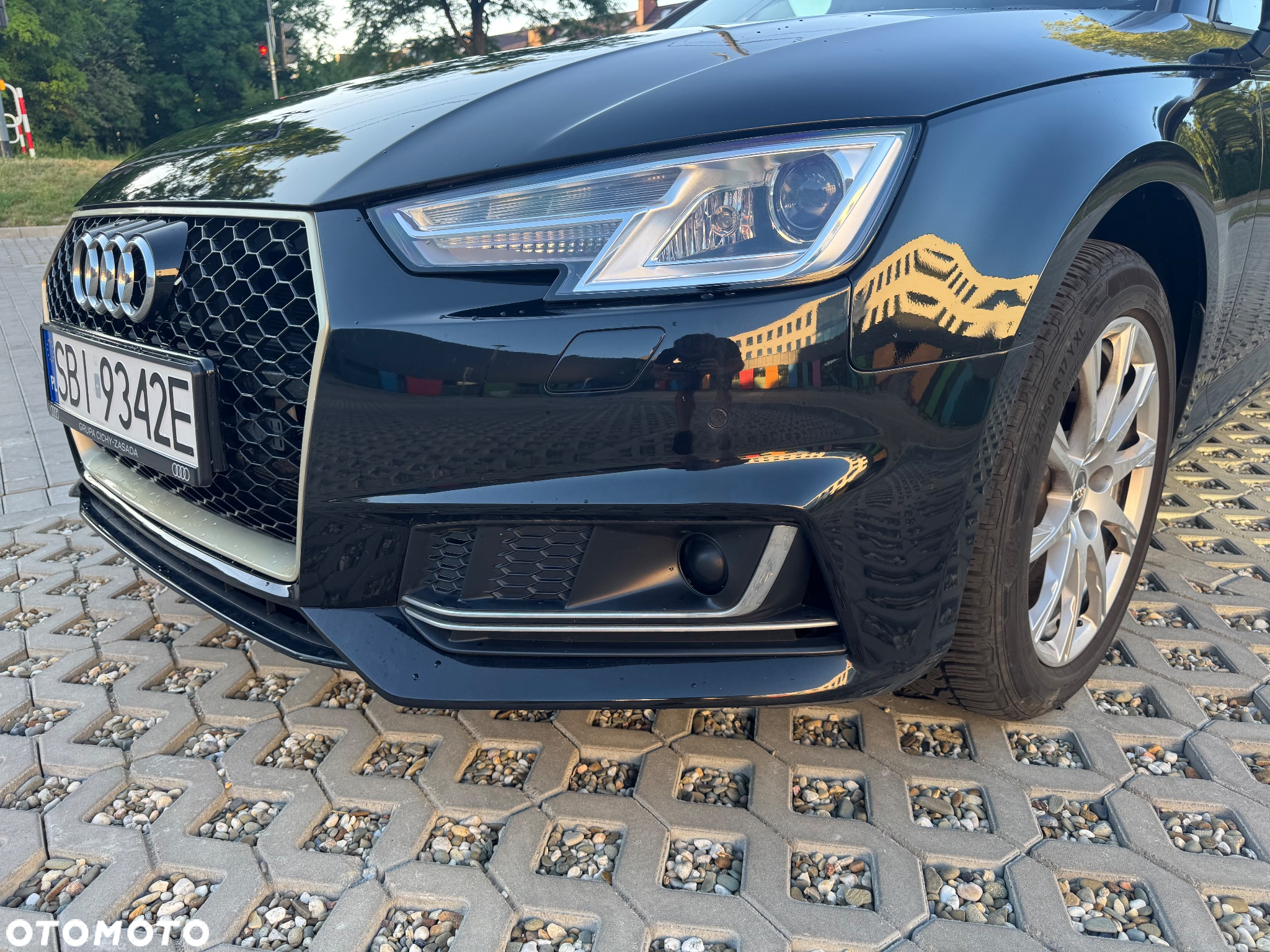 Audi A4 Avant 40 TDI quattro S tronic - 5