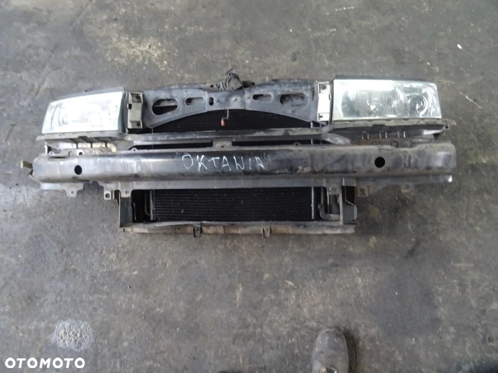 Pas Przedni Kompletny Z Lampami Skoda Octavia - 7