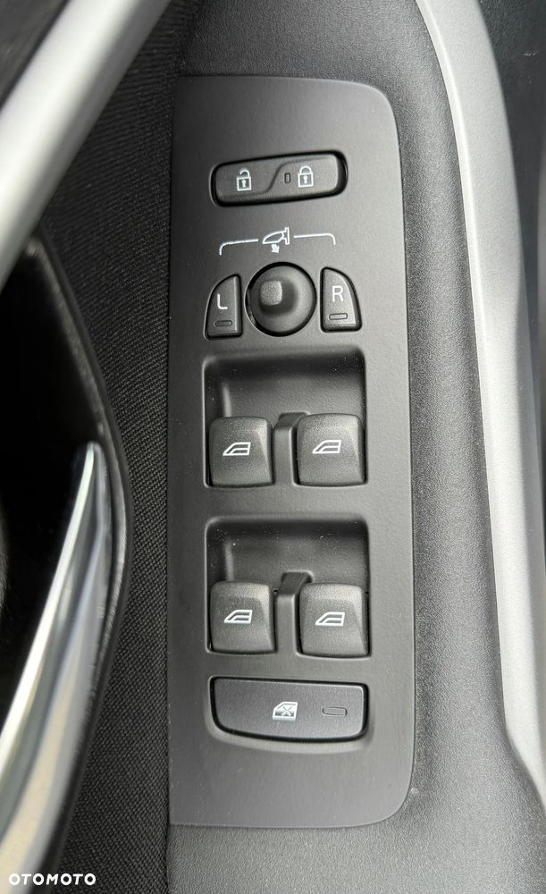 Volvo V40 D2 Geartronic Linje Svart - 17
