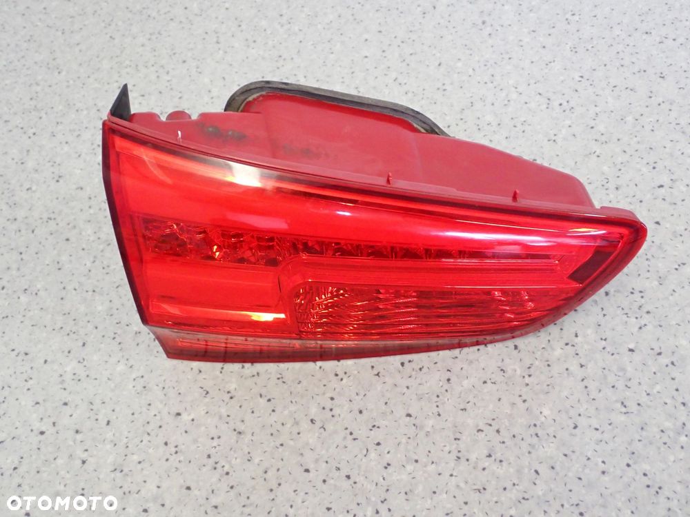 KIA CEED II KOMBI SW 12-15 LAMPA TYLNA LEWA W KLAPĘ - 3