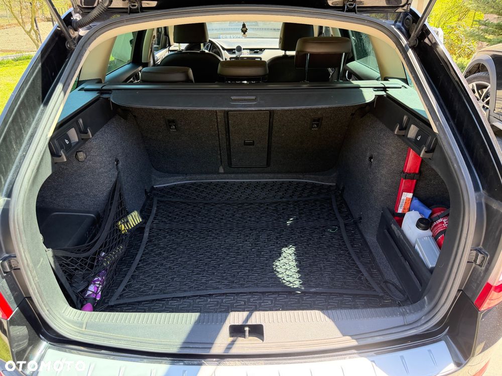 Skoda Octavia 2.0 TDI 4x4 L&K DSG - 8