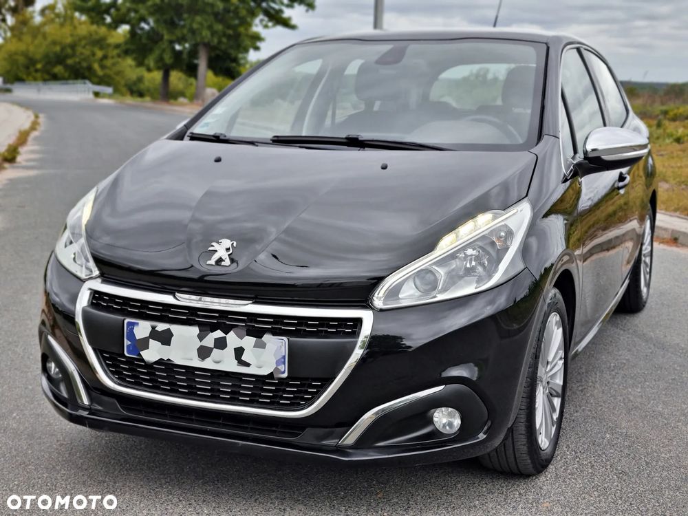 Peugeot 208 PureTech 82 Start & Stop Allure - 8