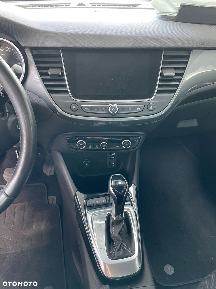 Opel Crossland - 36
