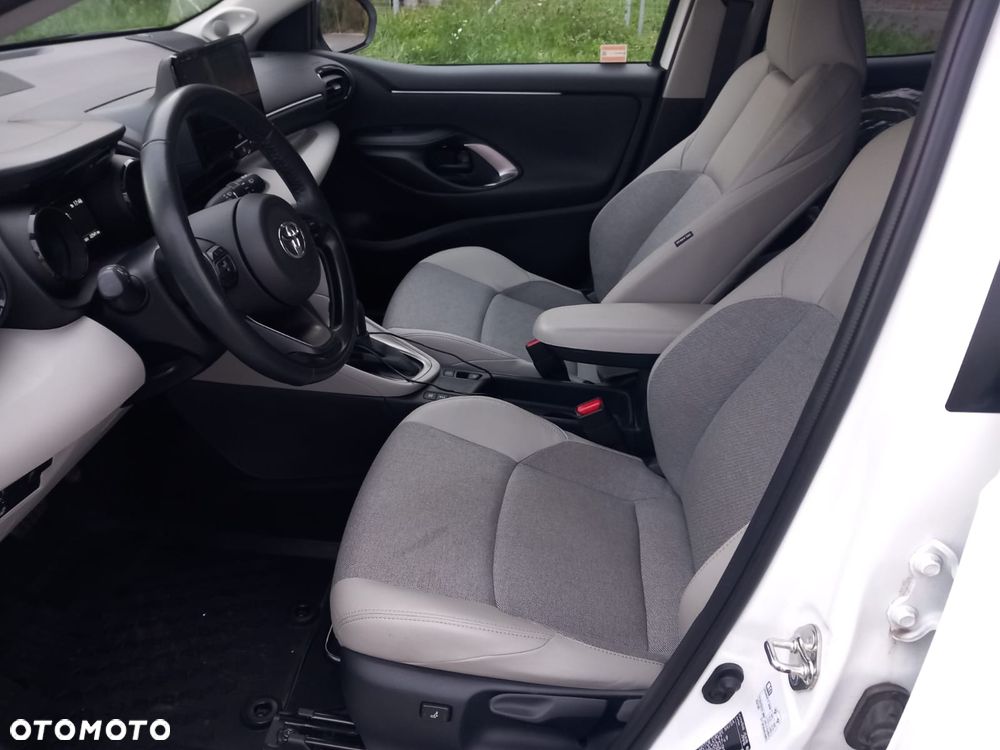 Toyota Yaris Hybrid 1.5 Executive - 21