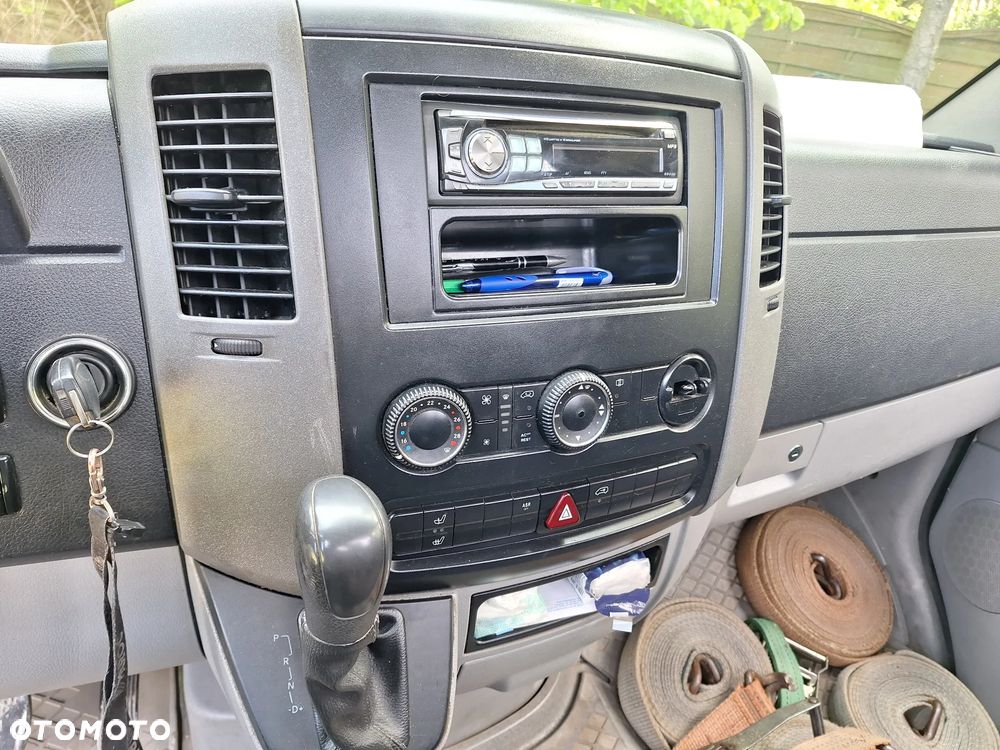 Mercedes-Benz Sprinter - 6