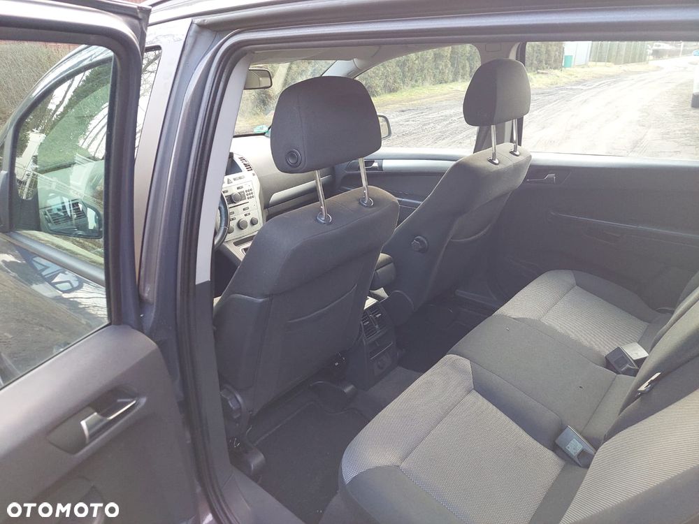 Opel Zafira - 16