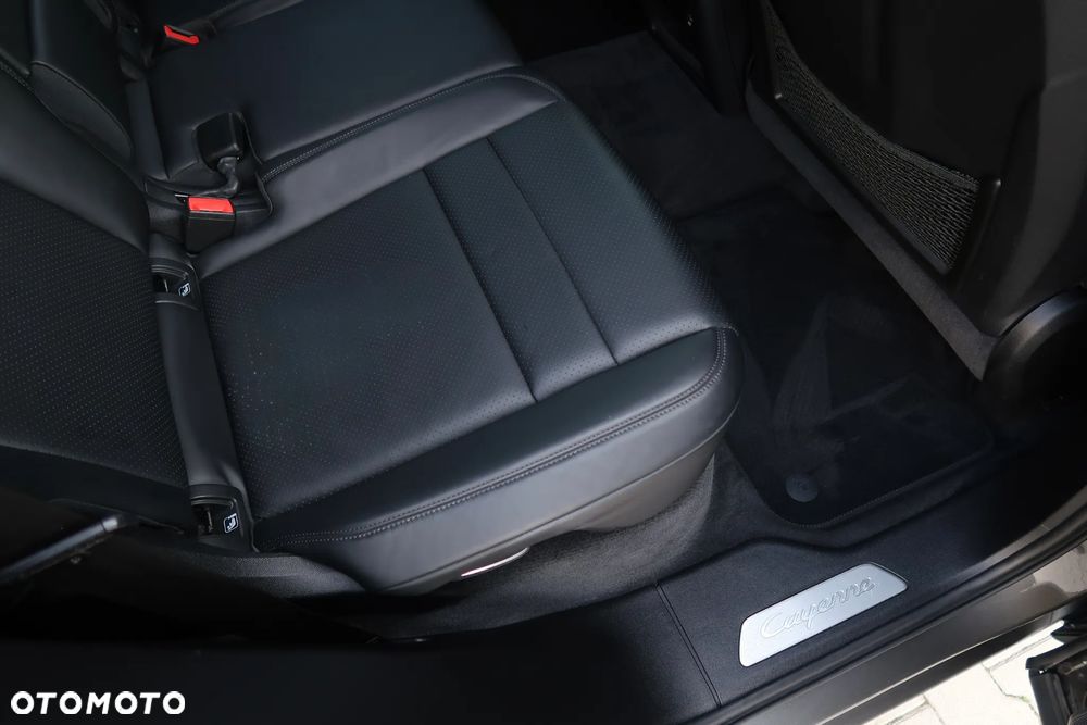 Porsche Cayenne Standard - 30