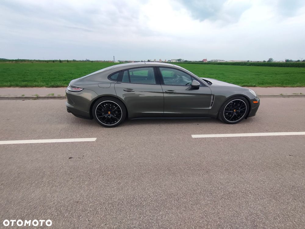 Porsche Panamera 4 Platinum Edition - 29