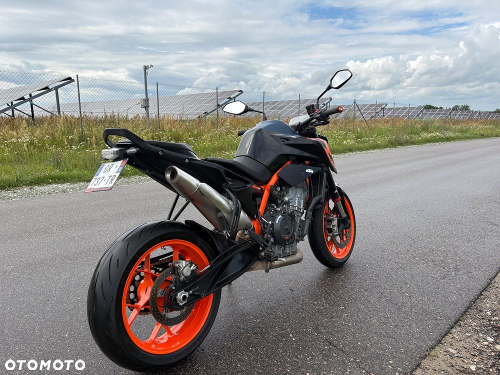 KTM DUKE 890 - 4