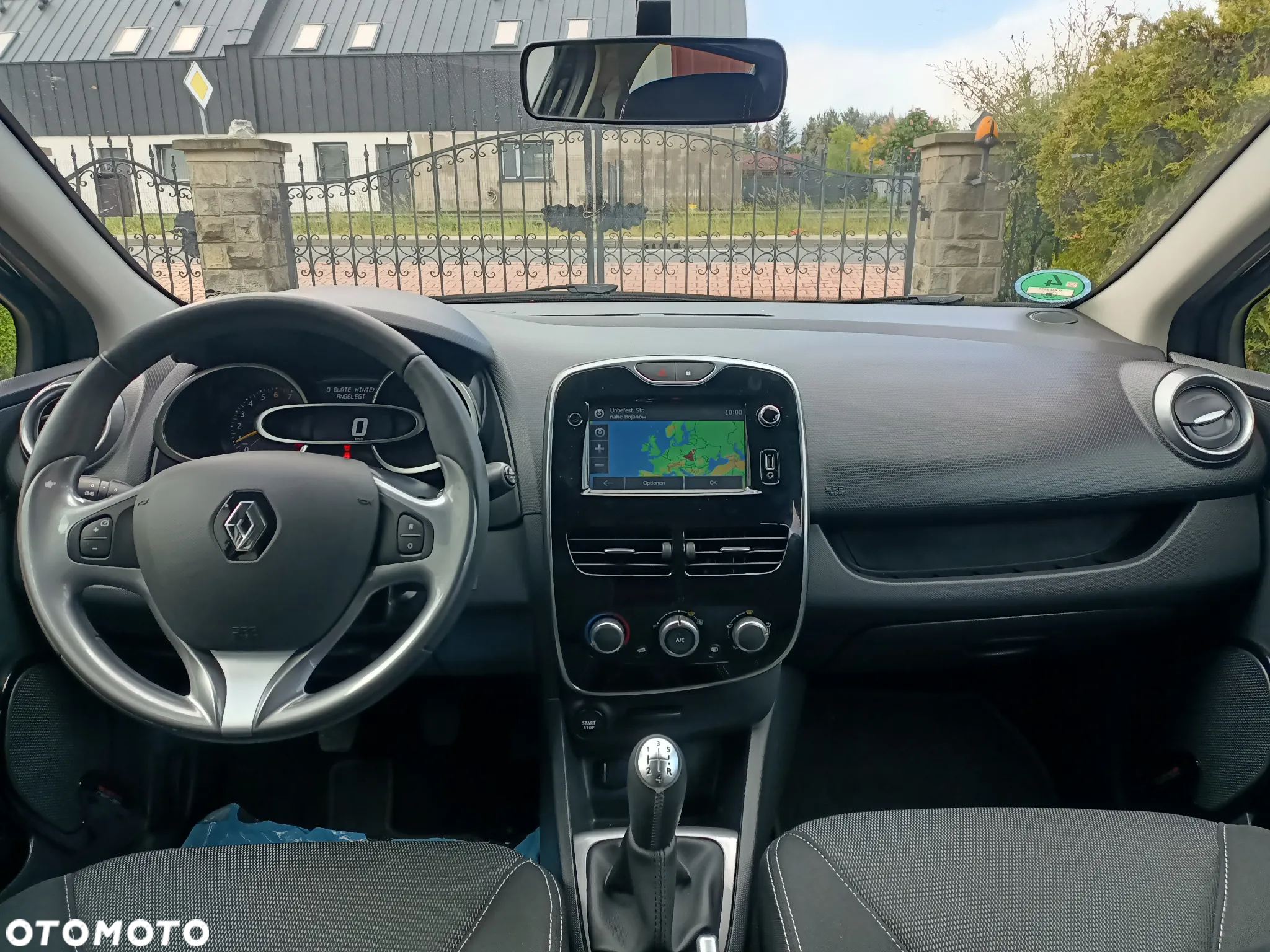 Renault Clio - 11