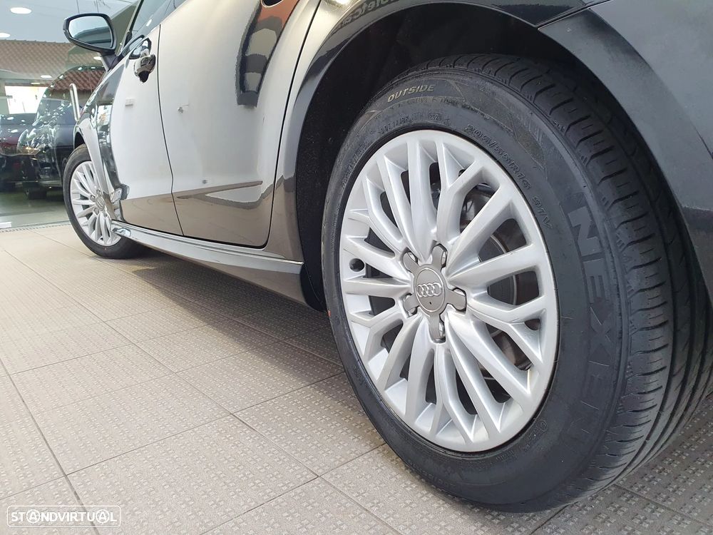 Audi A3 Sportback 1.6 TDI Advance - 14