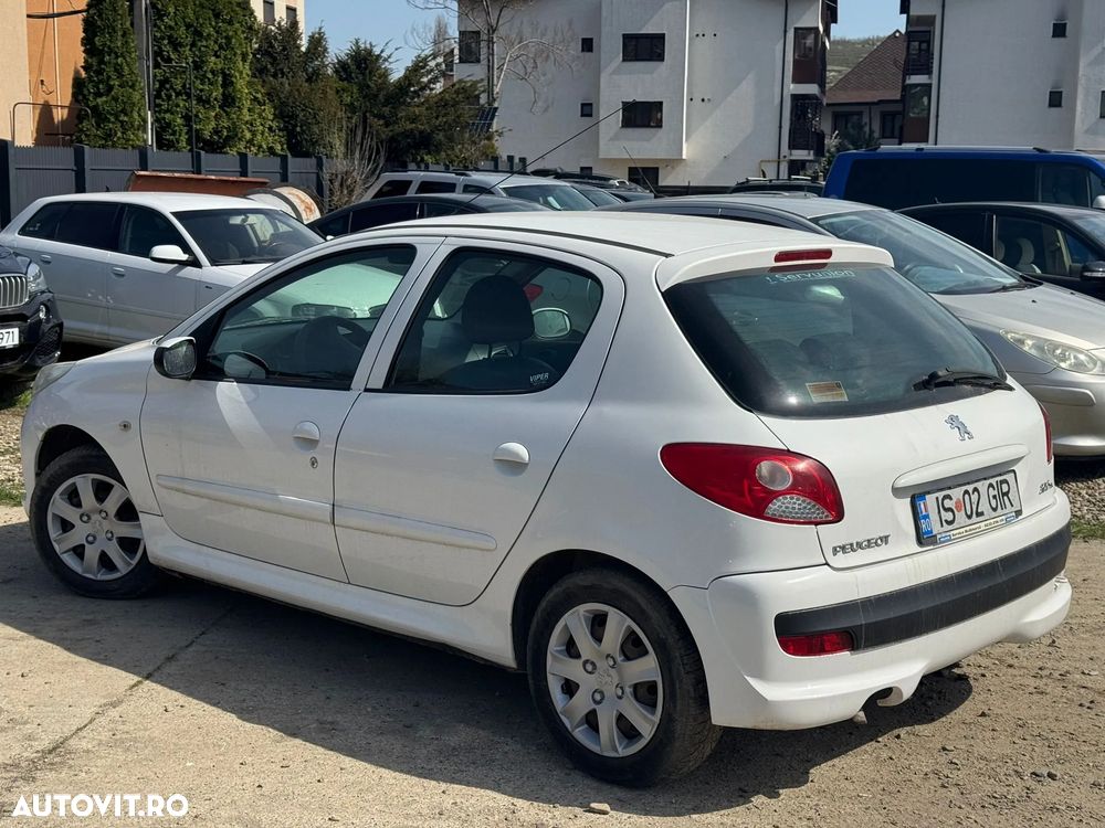 Peugeot 206+ - 12