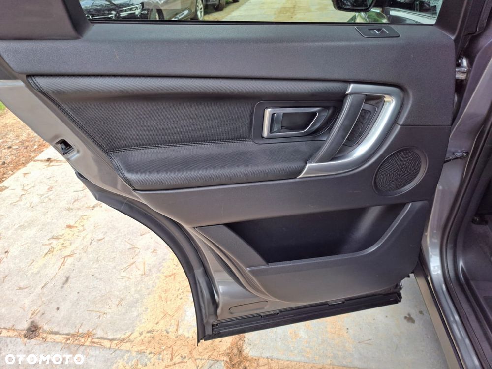 Land Rover Discovery Sport D180 R-Dynamic HSE - 23
