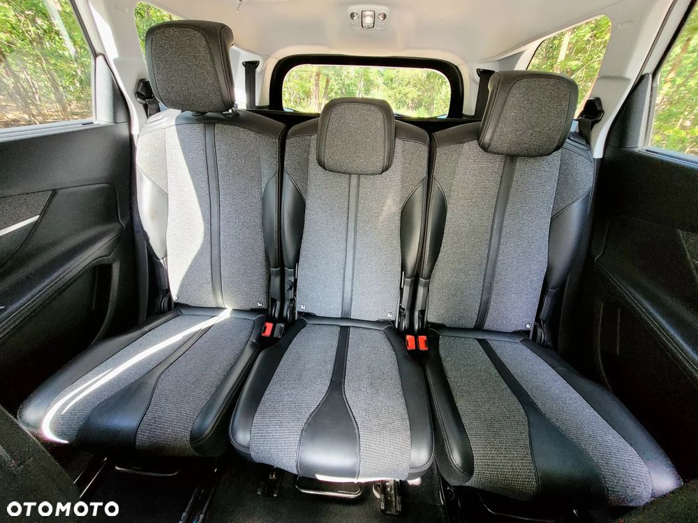 Peugeot 5008 1.5 BlueHDi Allure S&S EAT8 - 5