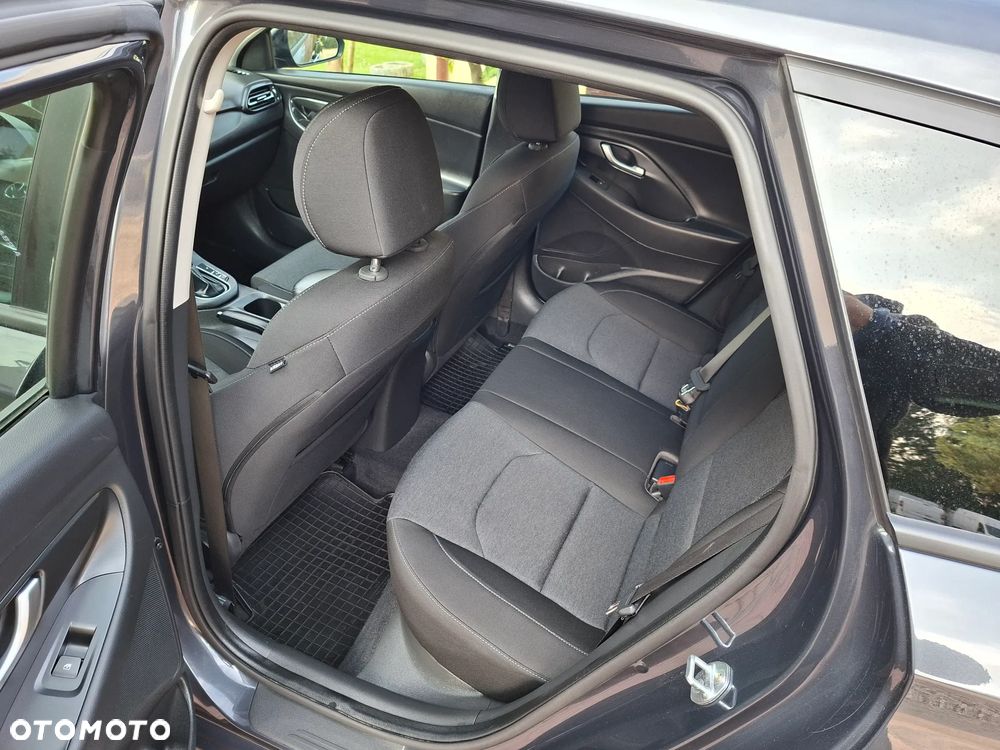 Hyundai i30 1.0 T-GDI DCT Connect & Go - 7