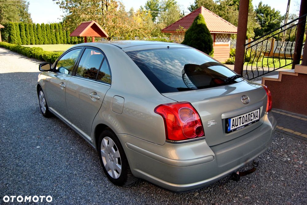 Toyota Avensis 1.8 VVT-i Sol - 12