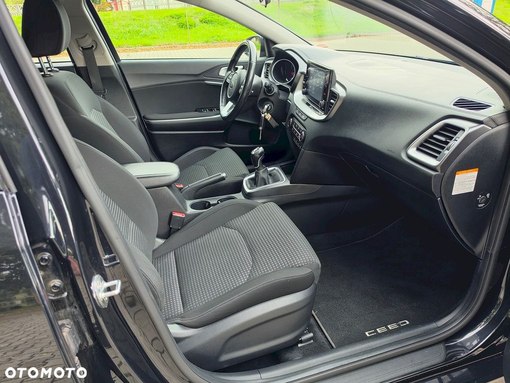 Kia Ceed 1.6 CRDi Eco-Dynamics+ (48V Mild-Hybrid) Vision - 21