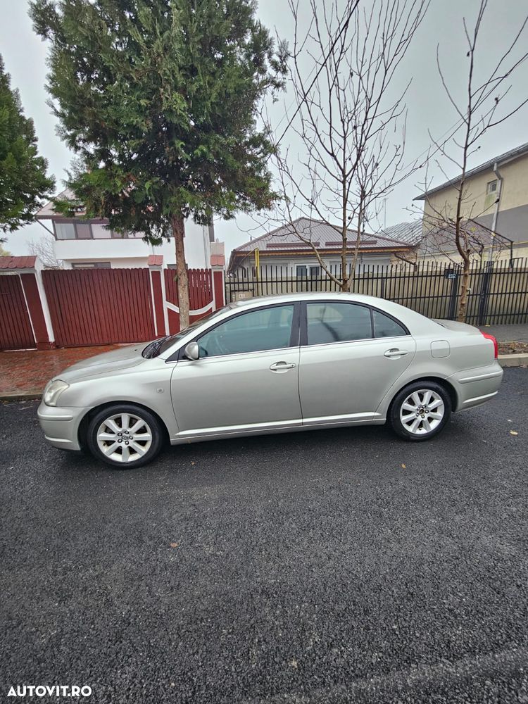 Toyota Avensis - 3