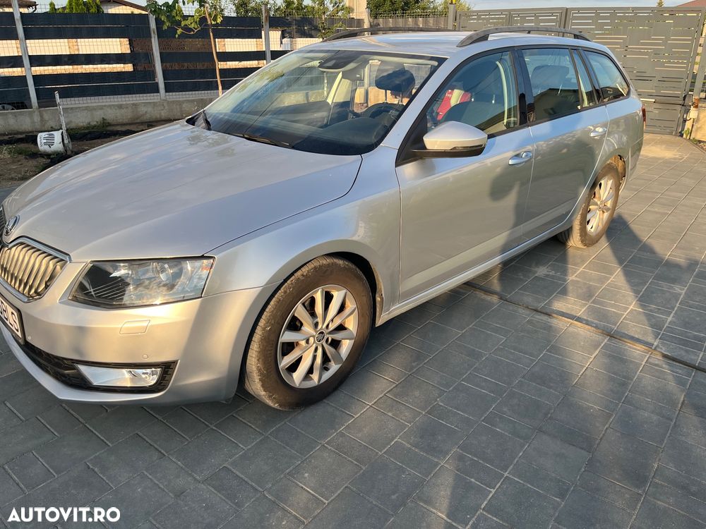 Skoda Octavia 2.0 TDI DSG Style - 3