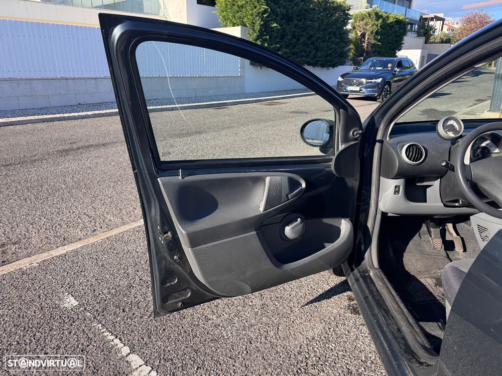 Peugeot 107 1.0 Trendy 2 Tronic - 9