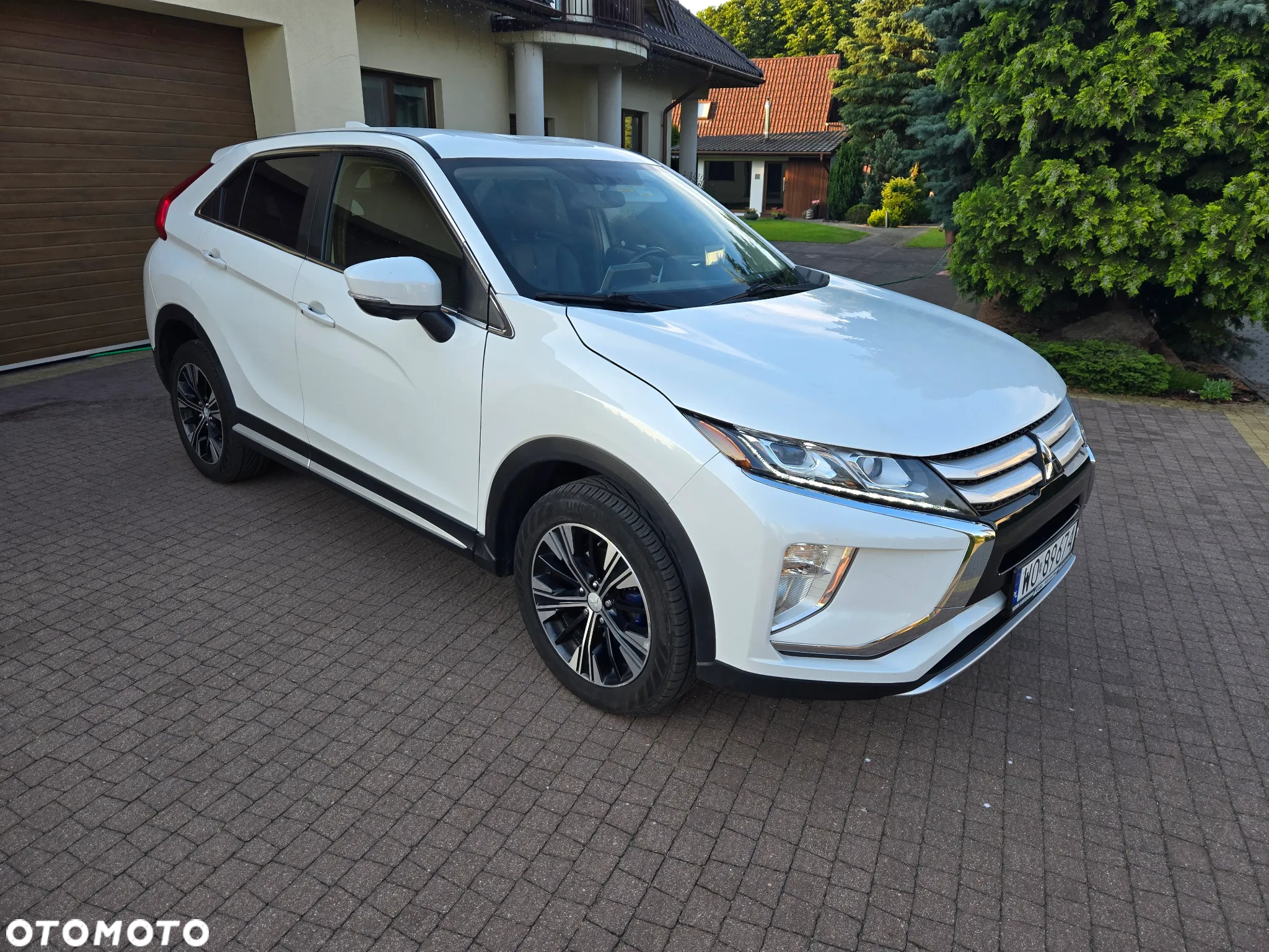 Mitsubishi Eclipse Cross 1.5 T GPF Intense Pro CVT 4WD - 3