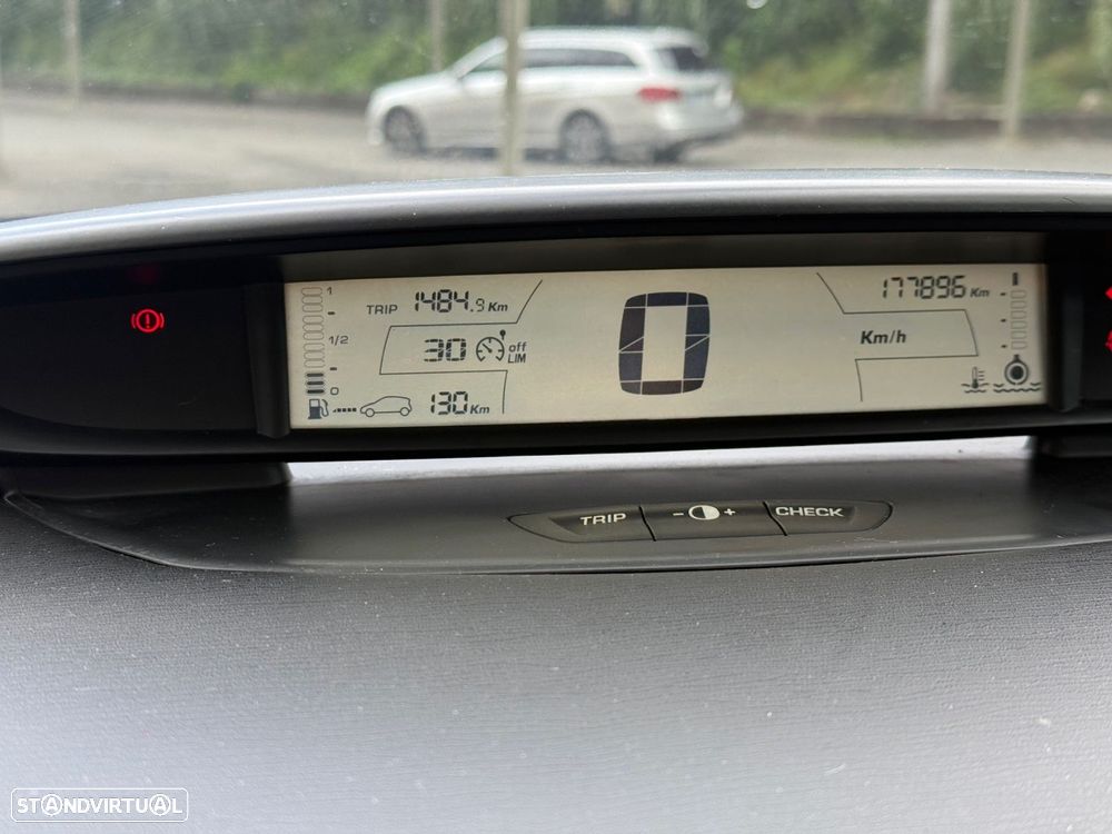 Citroën C4 - 11