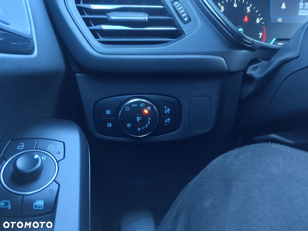 Ford Focus 1.0 EcoBoost Hybrid ST-LINE - 21