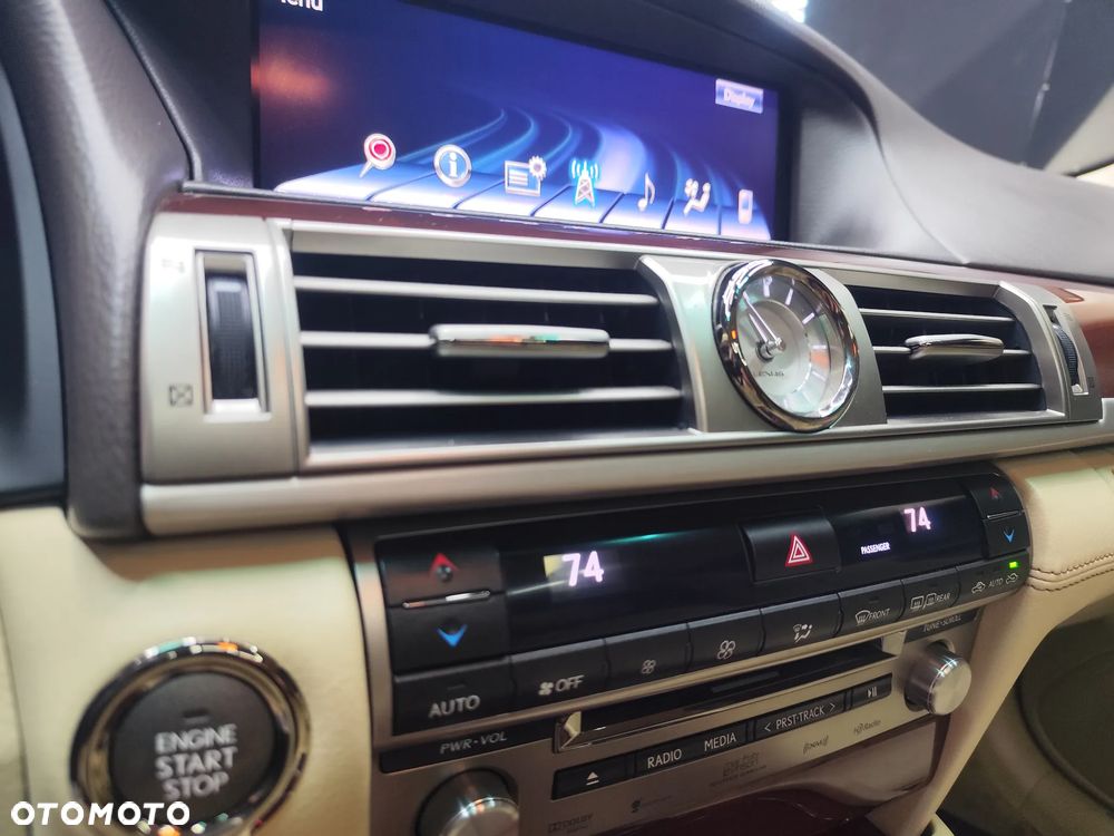 Lexus LS - 17
