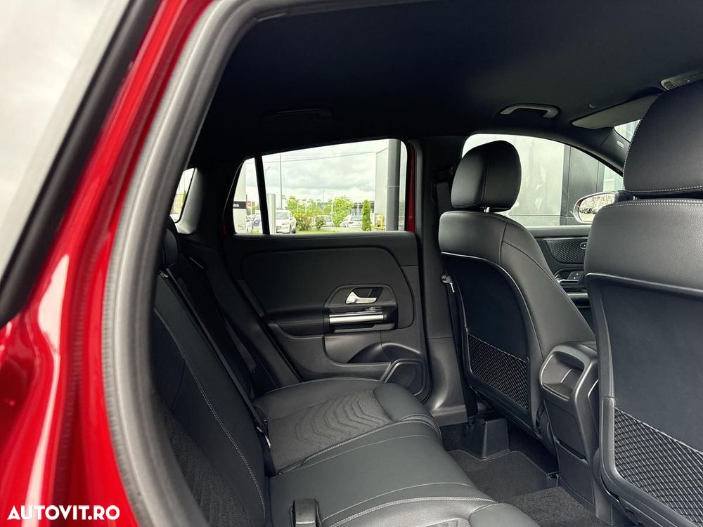 Mercedes-Benz GLA - 15