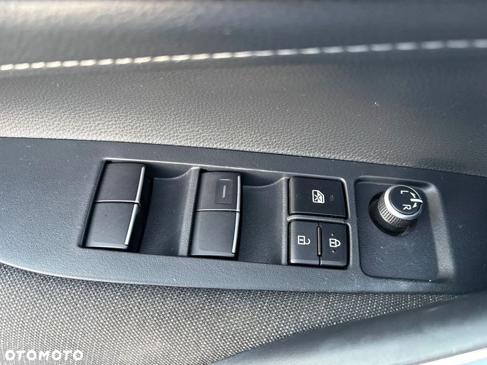 Toyota Corolla 1.8 Hybrid Comfort - 18