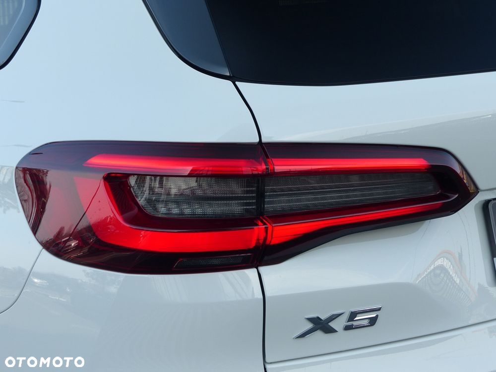 BMW X5 xDrive40d mHEV - 11