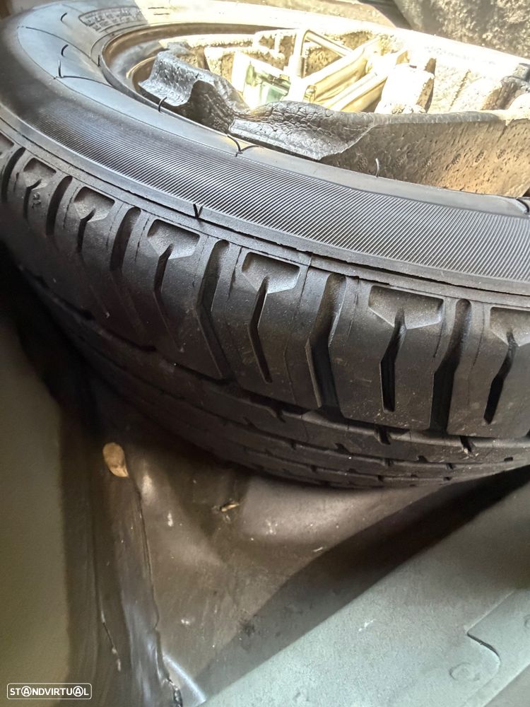 VW Golf 1.9 TDi 25 Anos - 8