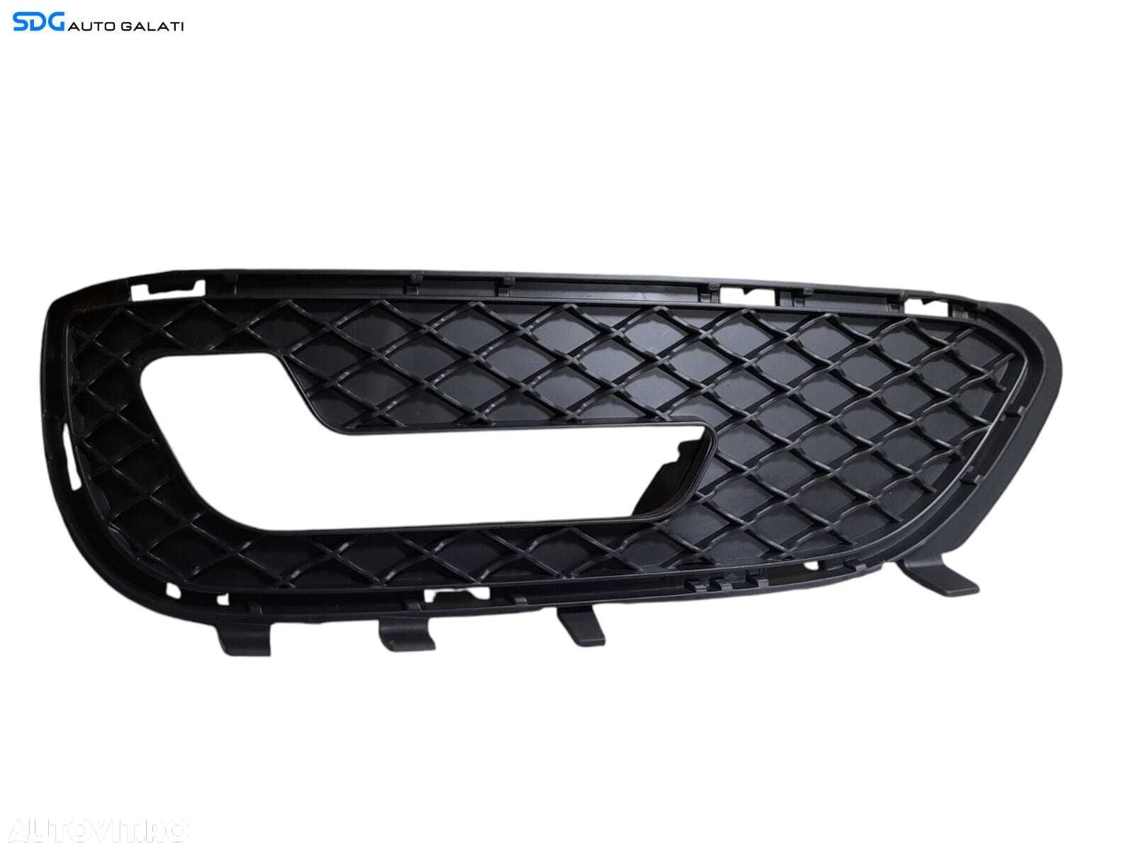Grila Stanga de la Proiector Ceata din Bara Spoiler Fata Mercedes Clasa E Class W212 2.2 CDI 2009 - 2016 Cod 2128851323L [N1180] - 1