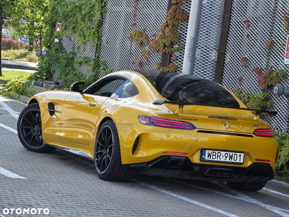 Mercedes-Benz AMG GT R - 16