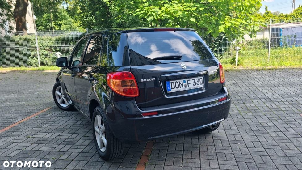 Suzuki SX4 1.6 GS / Premium - 9