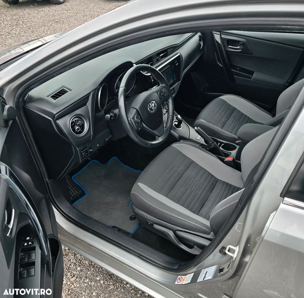 Toyota Auris - 8