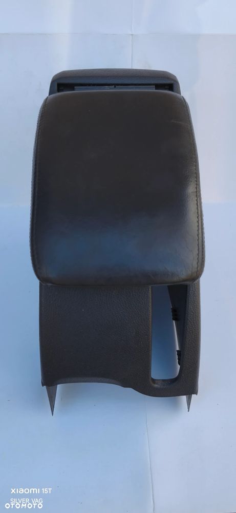 Podłokietnik skórzany VW Golf 5 skóra tunel nawiewu - 13