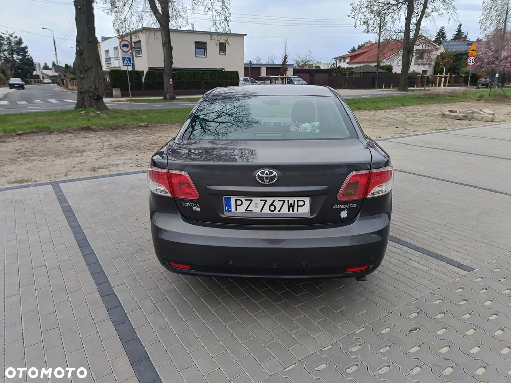 Toyota Avensis - 7