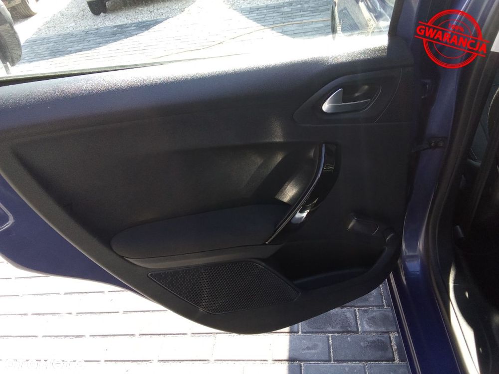 Peugeot 208 - 34