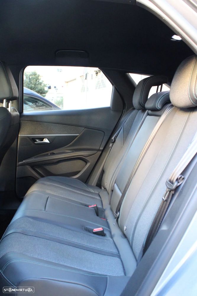 Peugeot 3008 1.6 Hybrid4 Allure e-EAT8 - 38