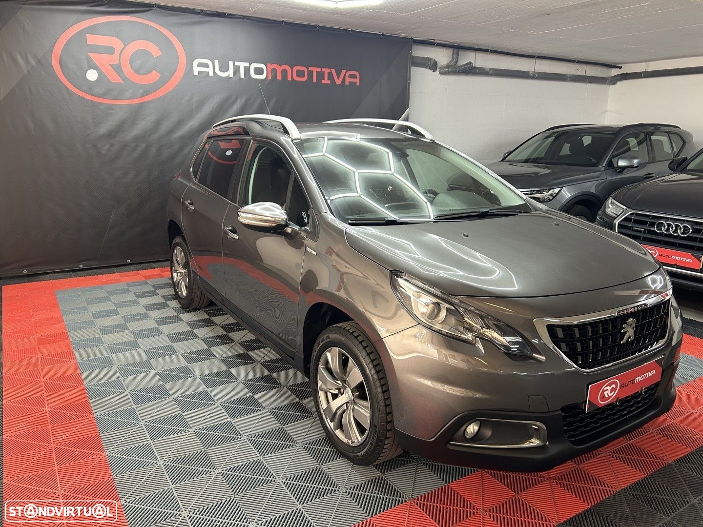 Peugeot 2008 1.2 PureTech Style - 1