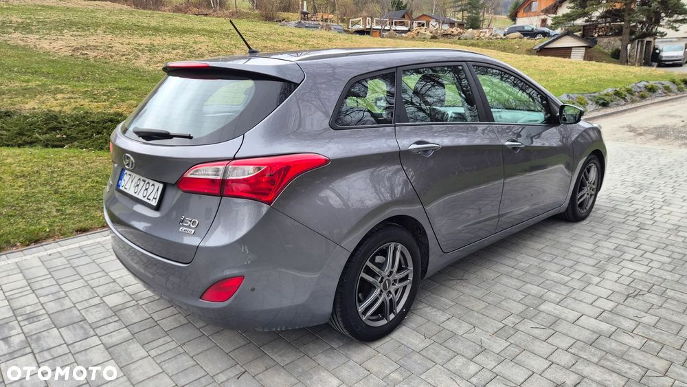 Hyundai i30 i30cw 1.4 CRDi Trend - 4