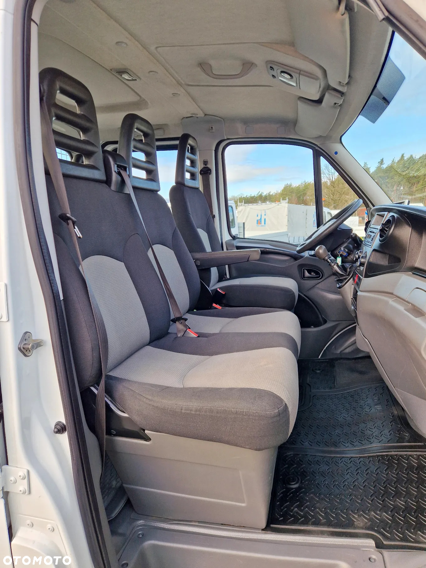Iveco 35C17 3,0 HPI 170 KONNA DOKA 7 OSOBOWA BRYGADÓWKA 96T/KM PRZEBIEGU GWARANCJA HDS HMF 1670KG UDŻWIGU 3,3M SKRZYNIA BLIŻNIAKI DO 3,5T - 21