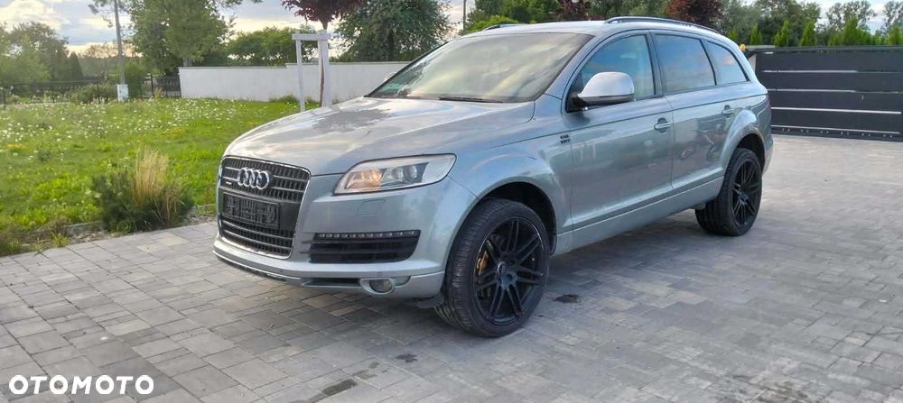 Audi Q7 - 1